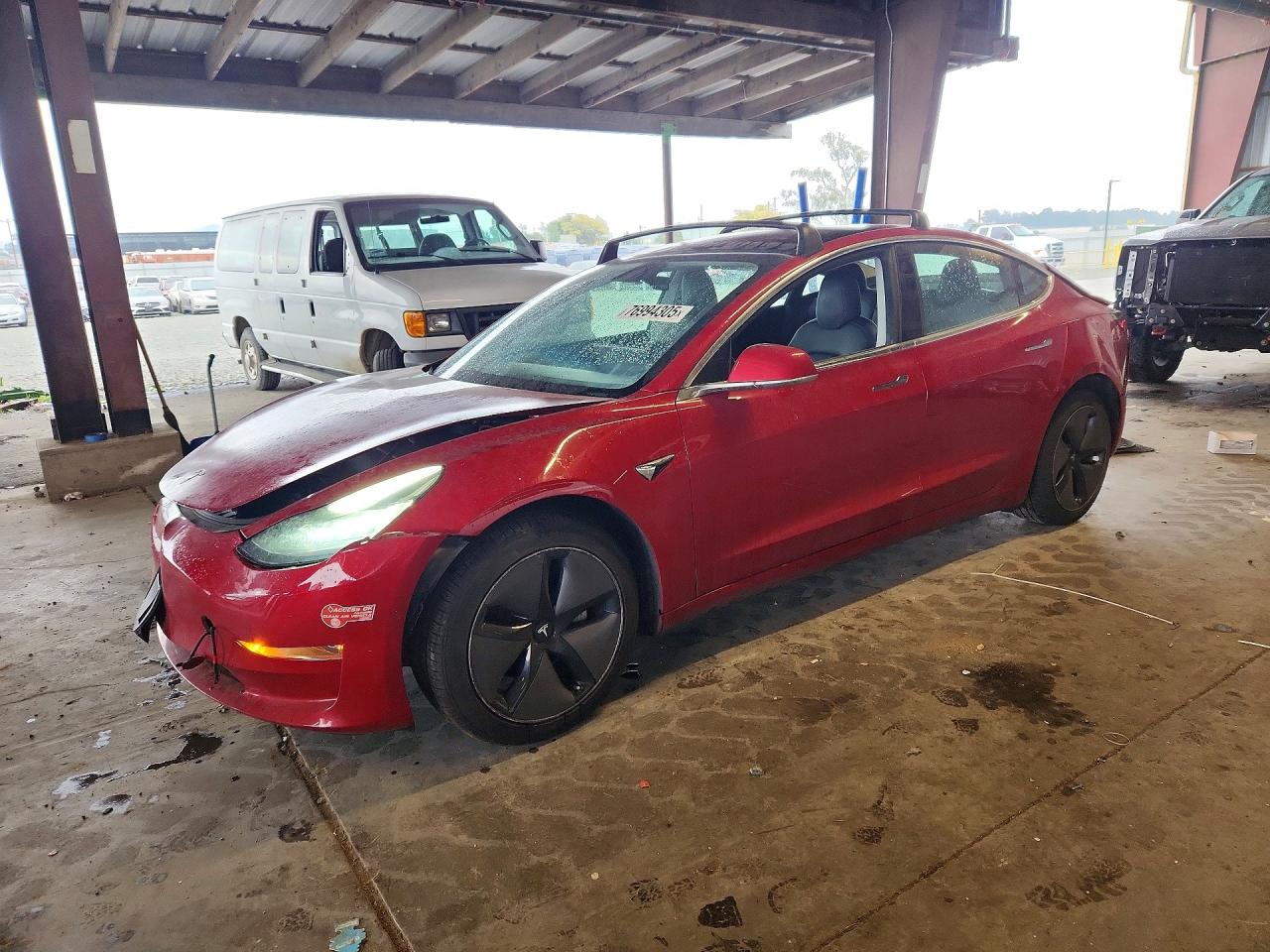 2018 TESLA MODEL 3