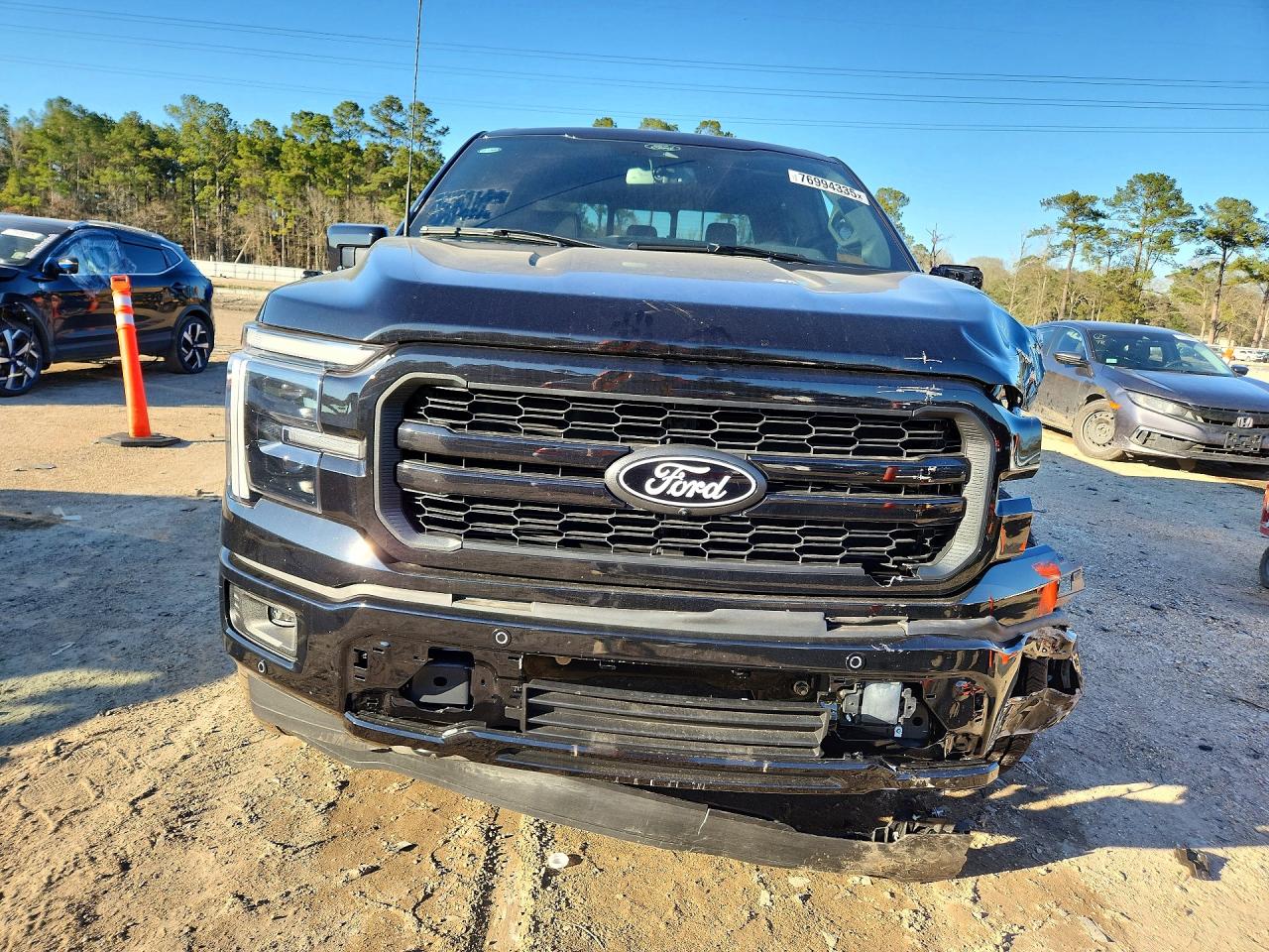 2025 FORD F150 LARIAT photo 5