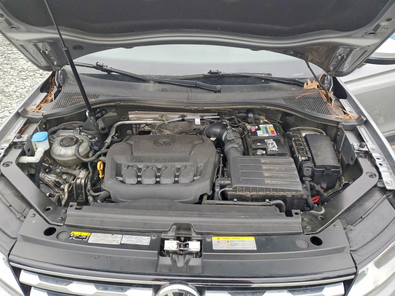 2021 VOLKSWAGEN TIGUAN SE photo 23