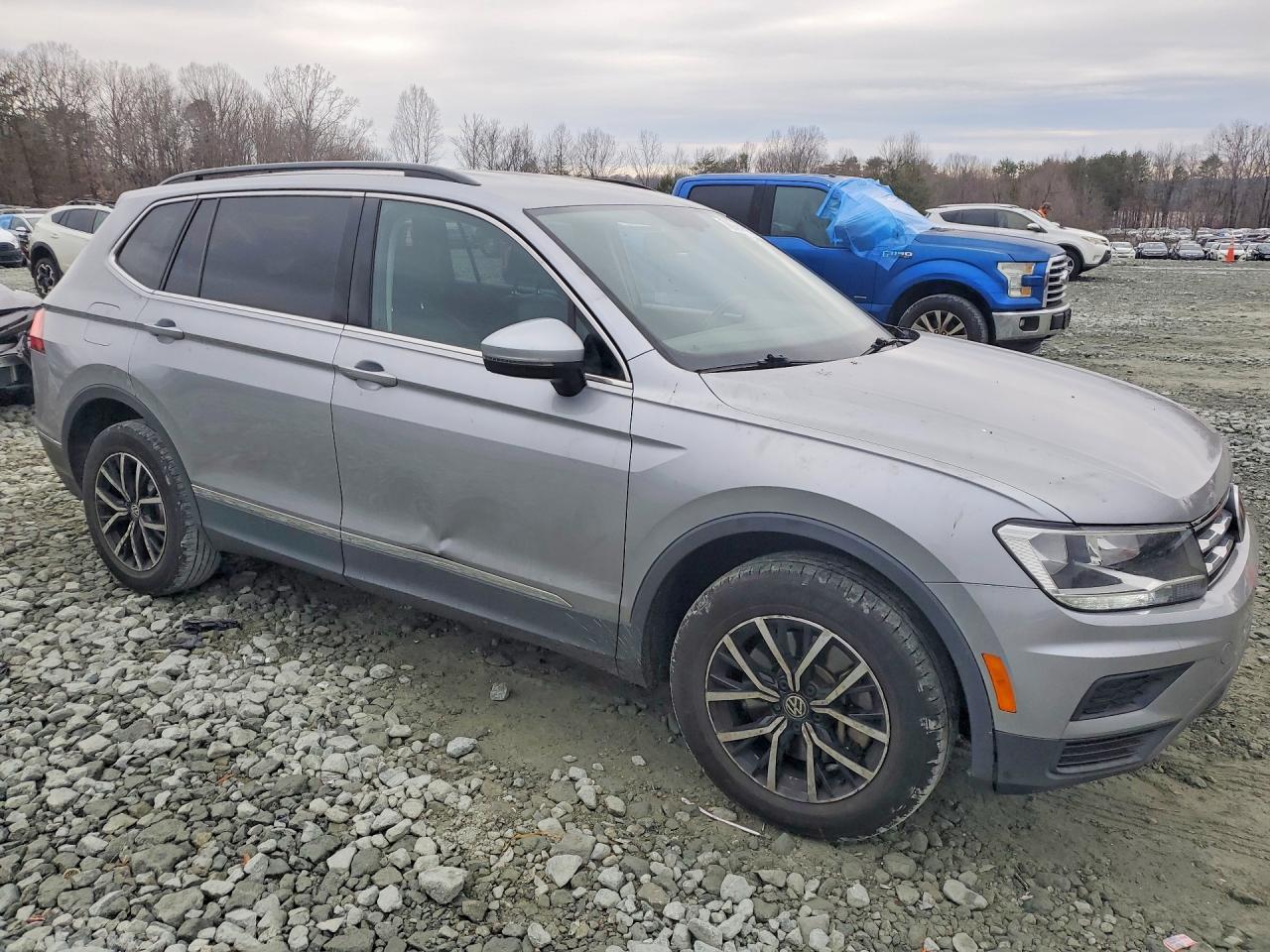 2021 VOLKSWAGEN TIGUAN SE photo 7