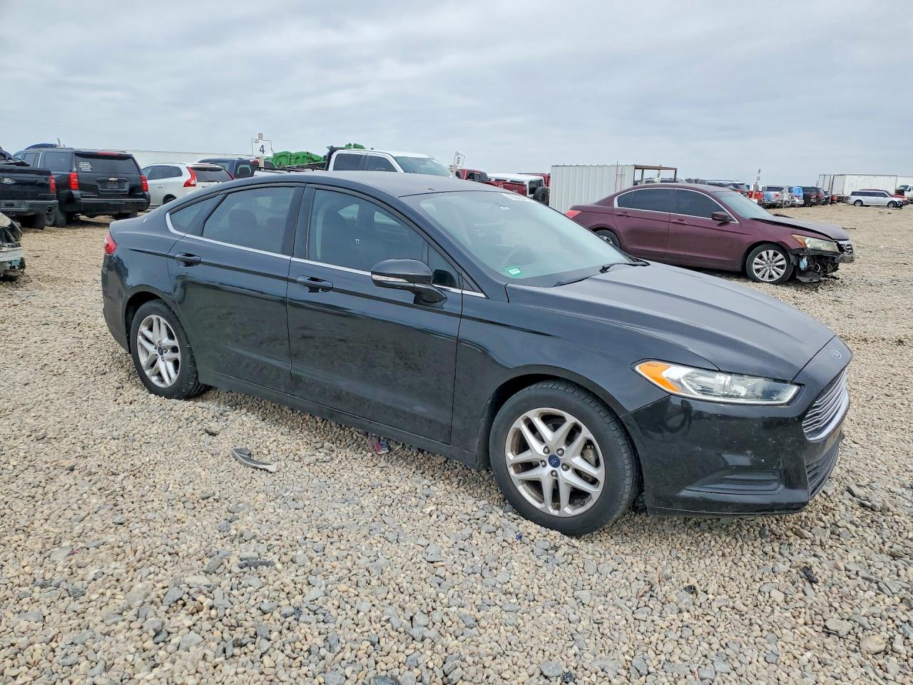 2014 FORD FUSION SE photo 4