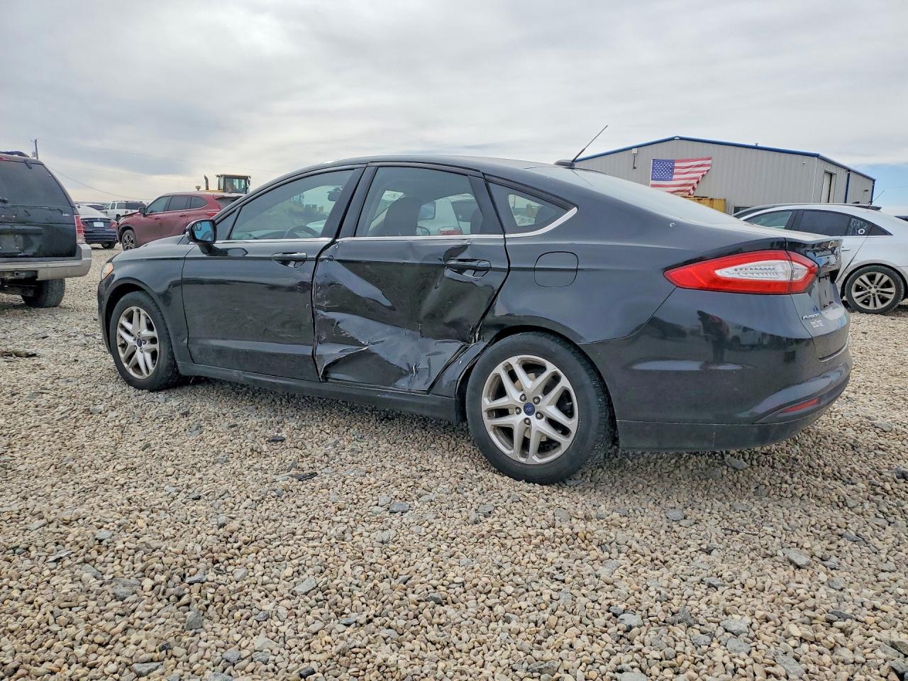 2014 FORD FUSION SE photo 2