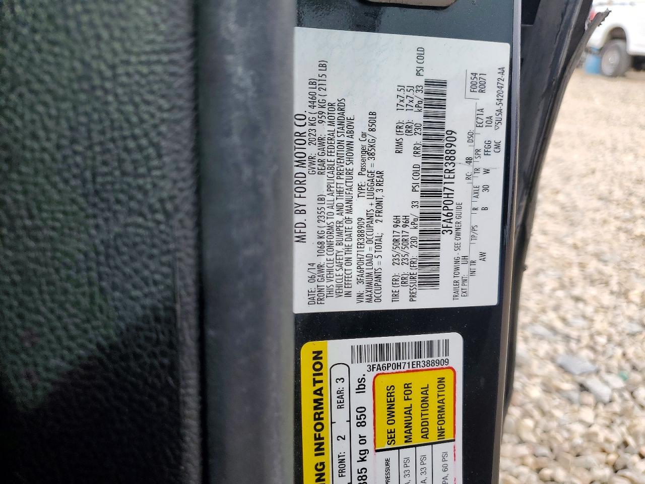 2014 FORD FUSION SE photo 12