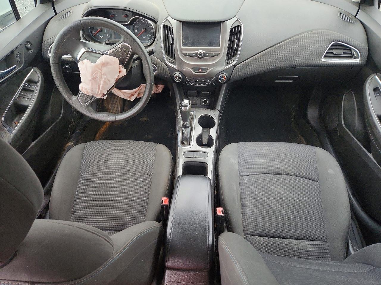 2017 CHEVROLET CRUZE LT photo 8