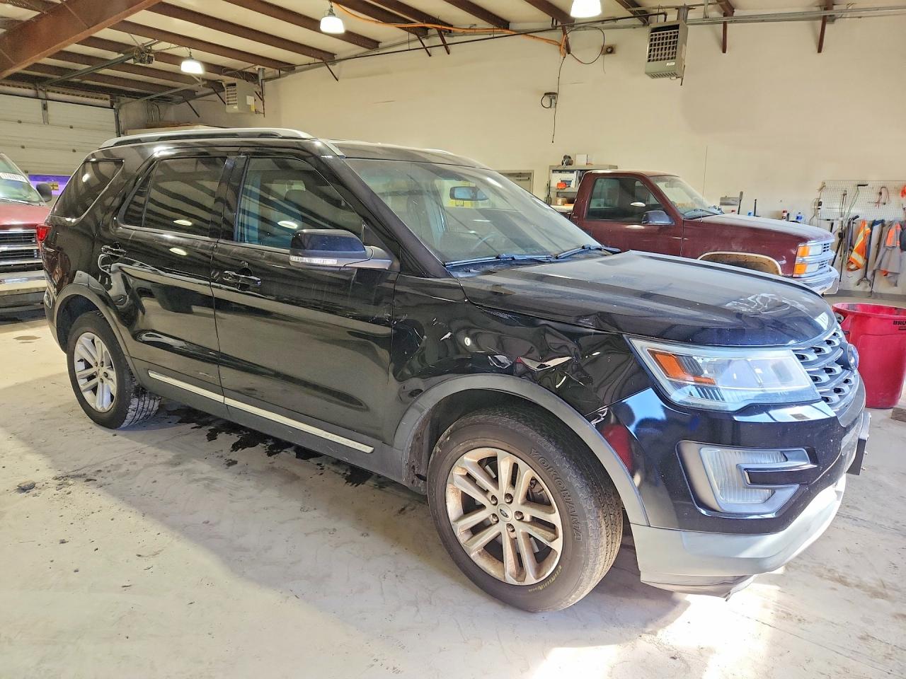 2016 FORD EXPLORER XLT photo 4