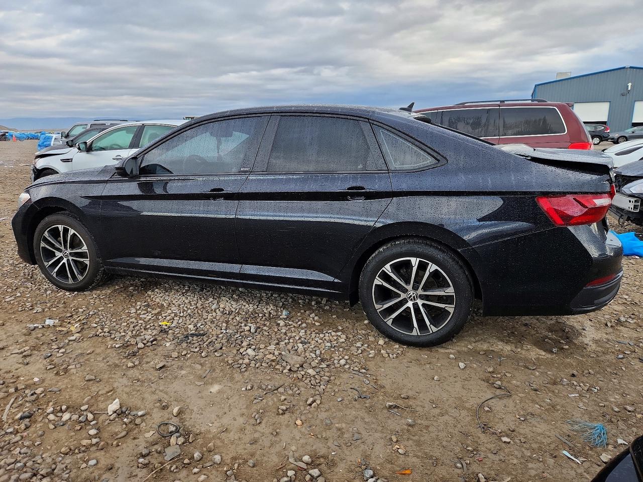 2023 VOLKSWAGEN JETTA SPORT photo 2