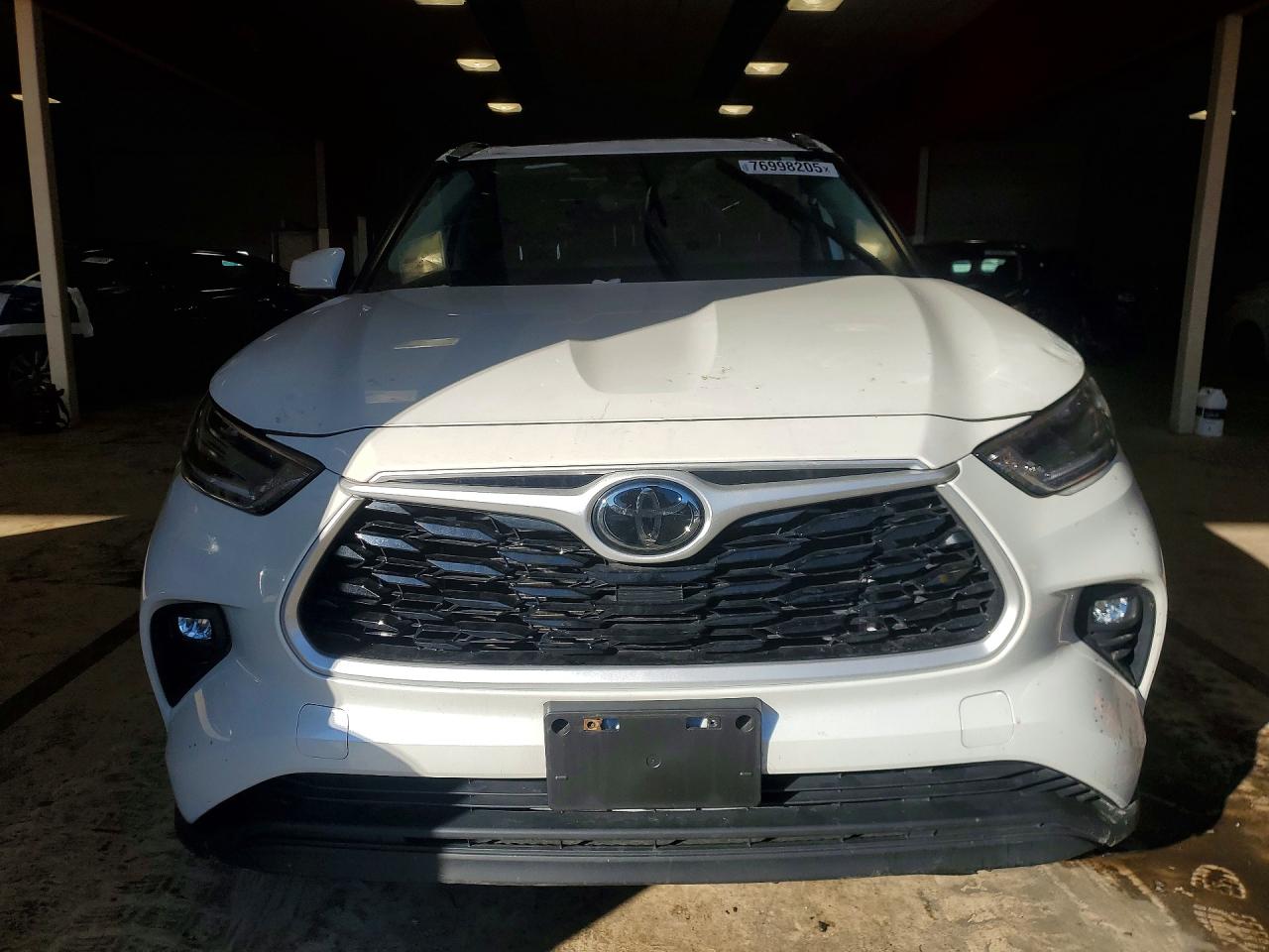 2021 TOYOTA HIGHLANDER XLE photo 9