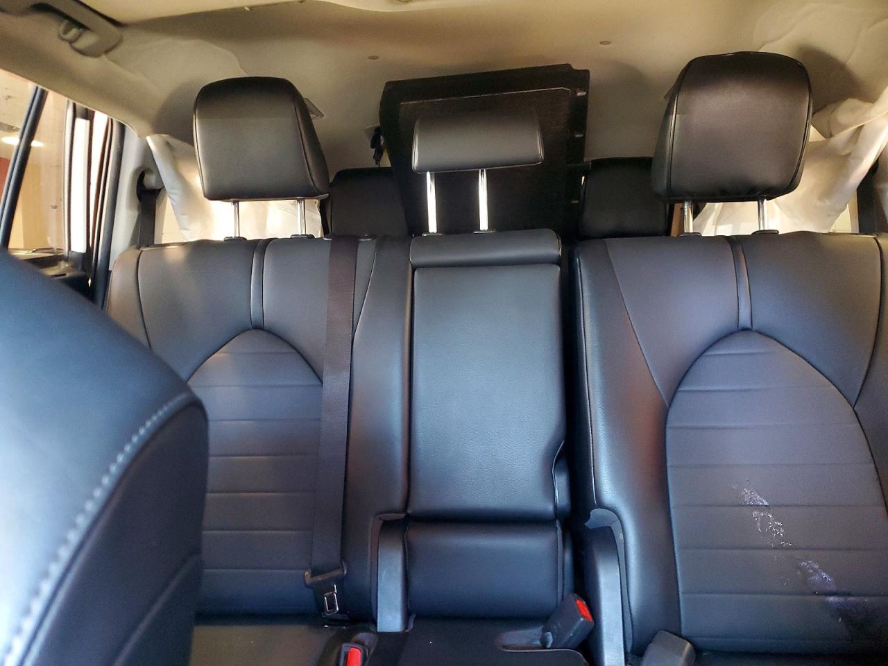 2021 TOYOTA HIGHLANDER XLE photo 19