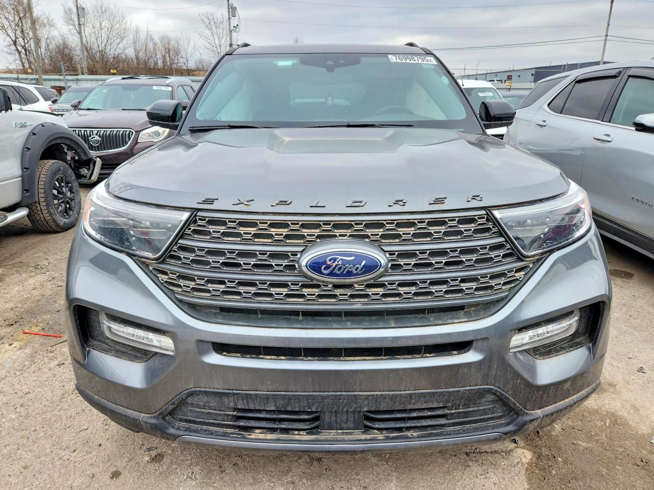 2023 FORD EXPLORER XLT photo 17