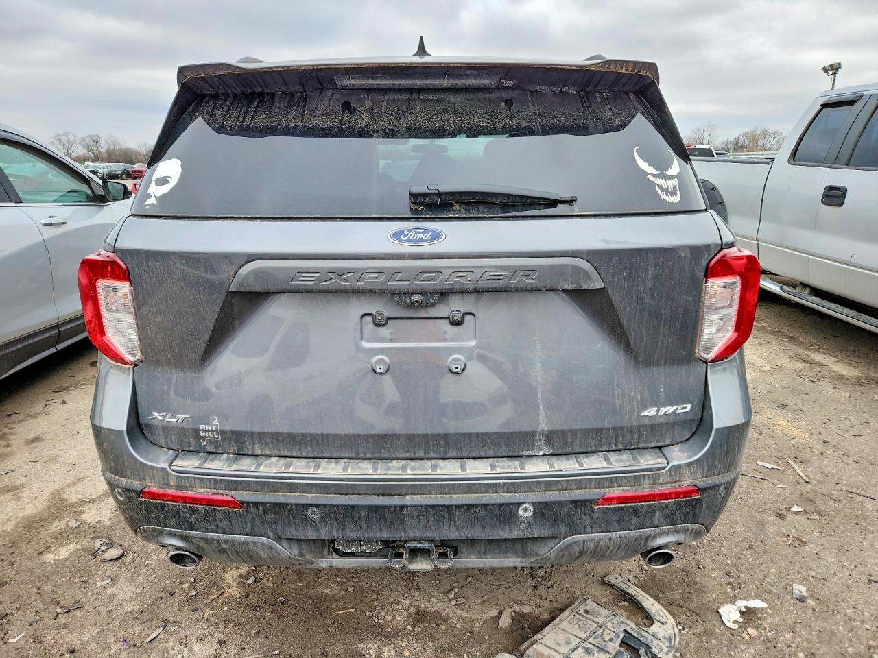 2023 FORD EXPLORER XLT photo 21