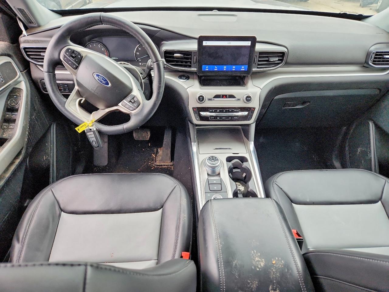 2023 FORD EXPLORER XLT photo 29
