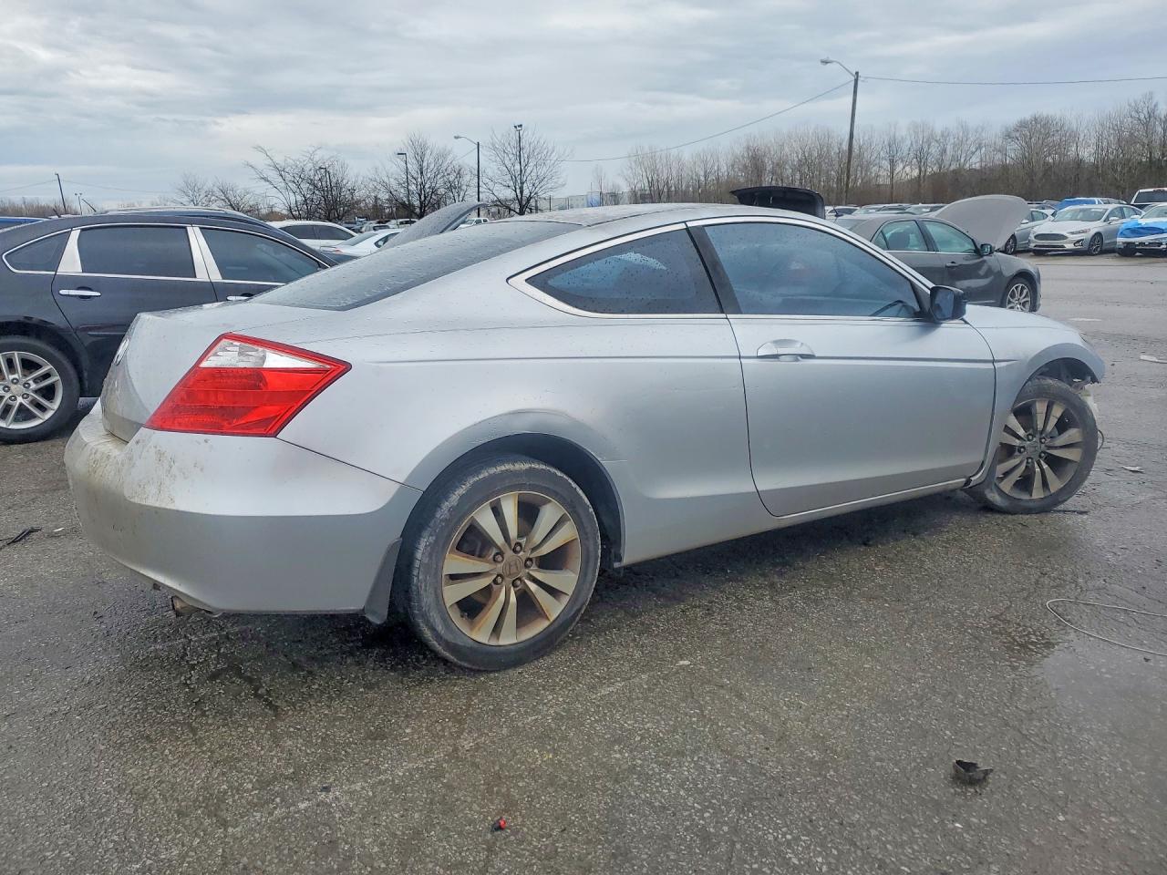 2009 HONDA ACCORD LX photo 5