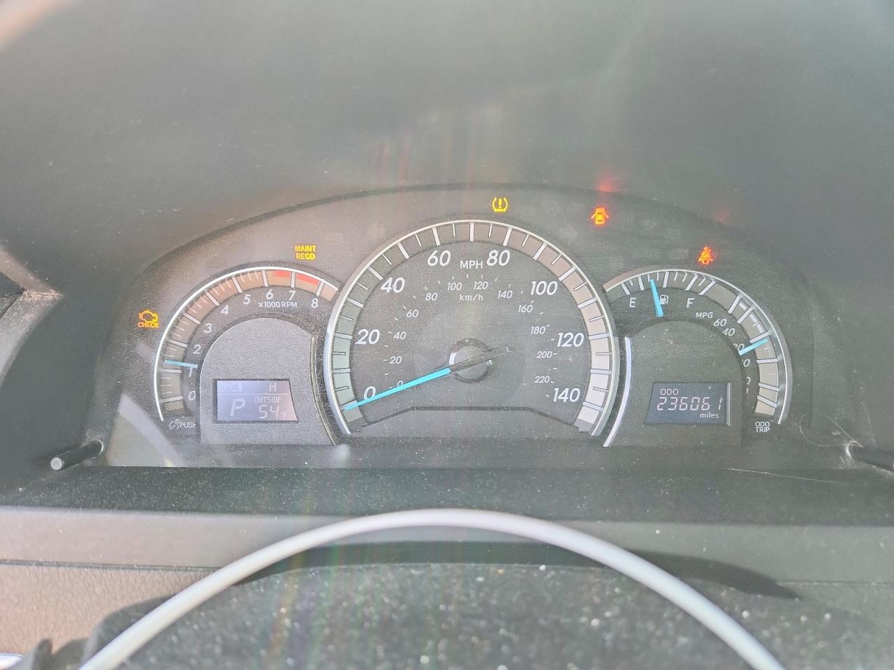 2012 TOYOTA CAMRY SE photo 25