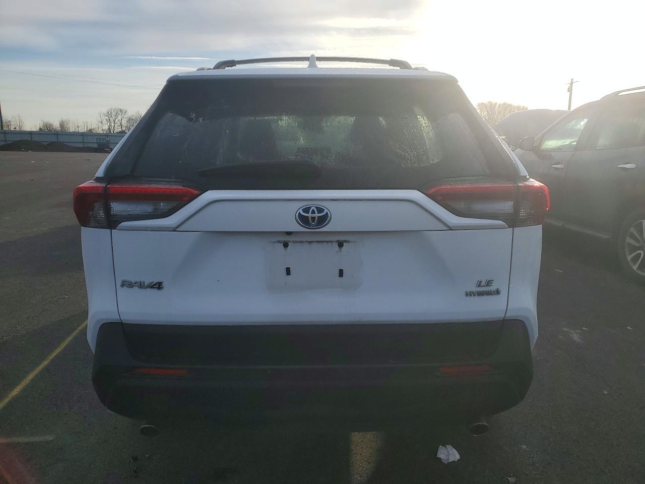 2021 TOYOTA RAV4 LE photo 6