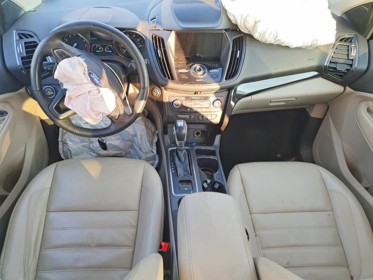 2019 FORD ESCAPE TITANIUM photo 8