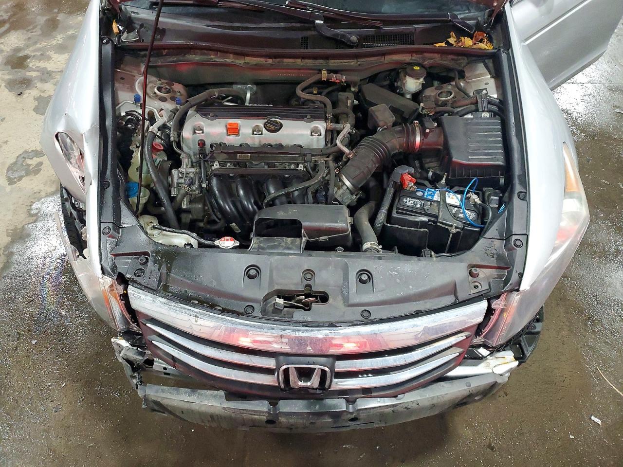 2012 HONDA ACCORD LX photo 21