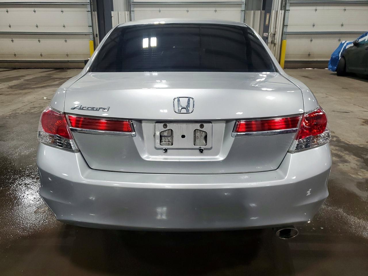 2012 HONDA ACCORD LX photo 11