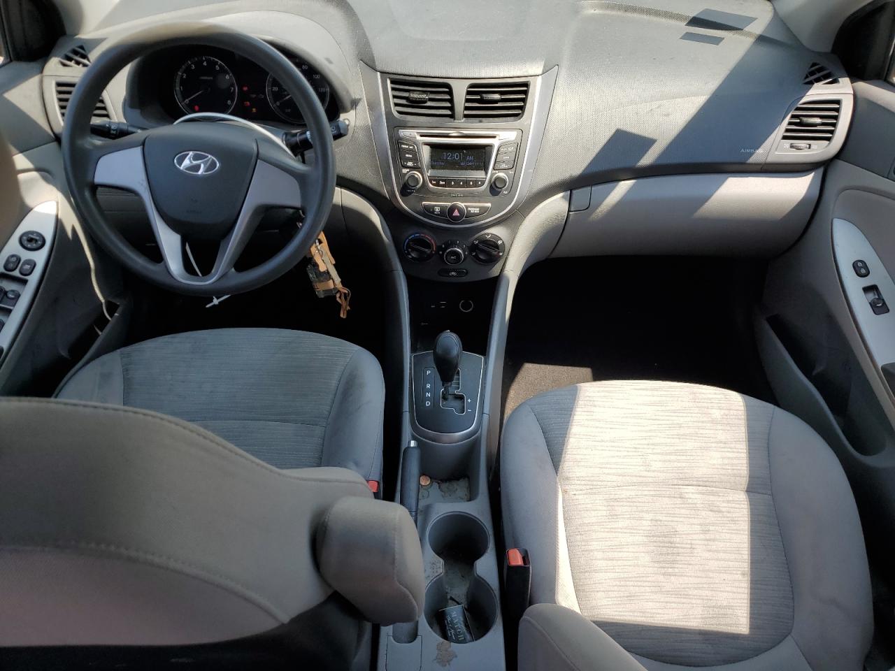 2017 HYUNDAI ACCENT SE photo 8