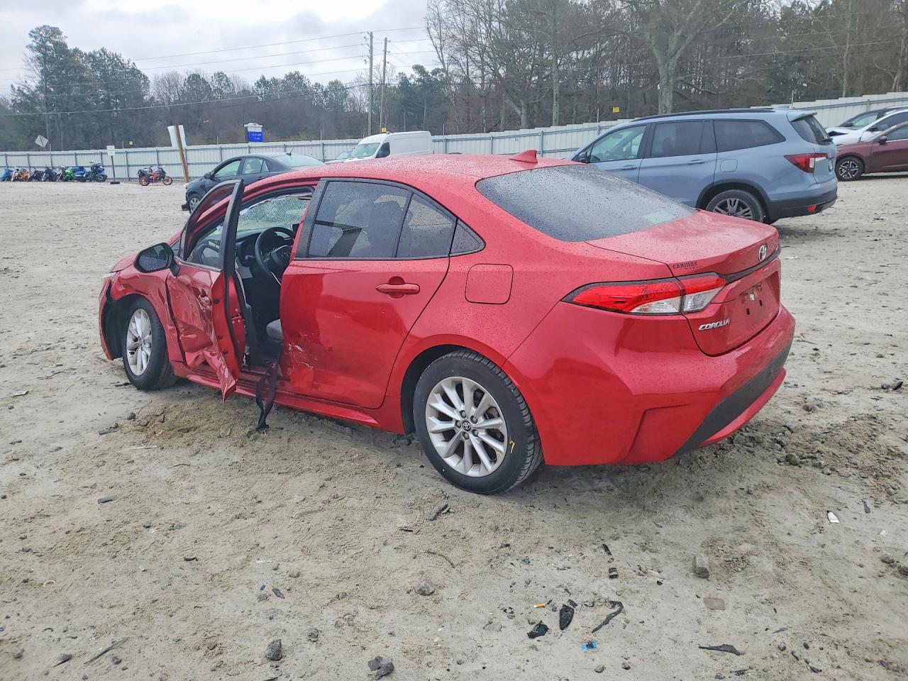 2021 TOYOTA COROLLA LE photo 4
