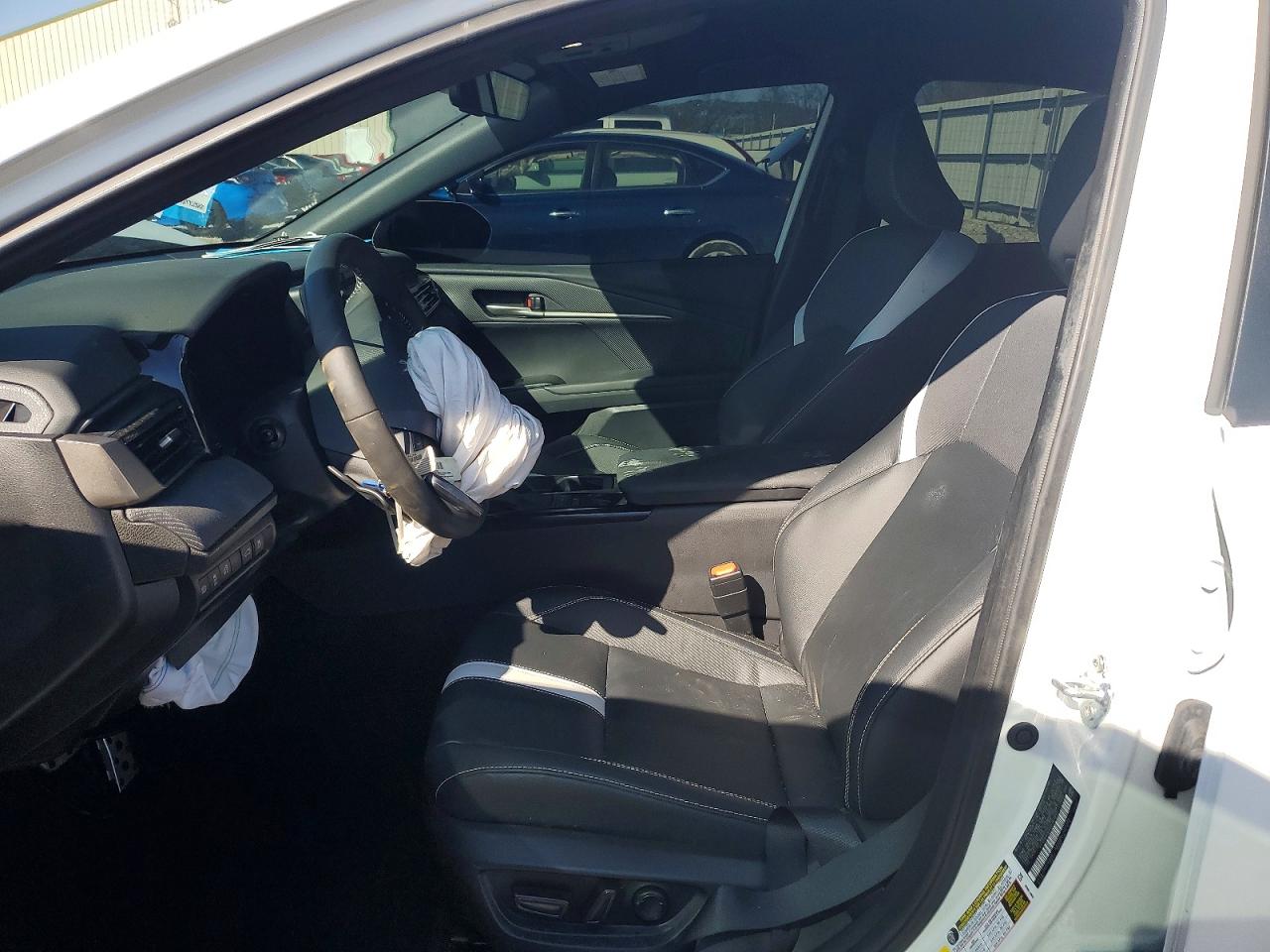 2025 TOYOTA CAMRY XSE photo 7