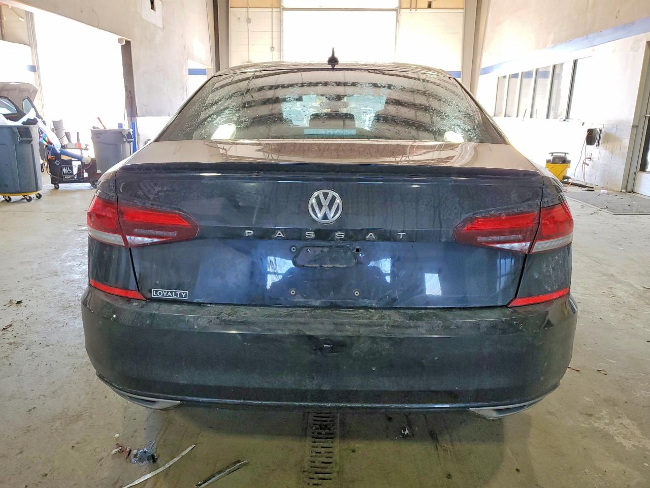 2020 VOLKSWAGEN PASSAT R-LINE photo 6