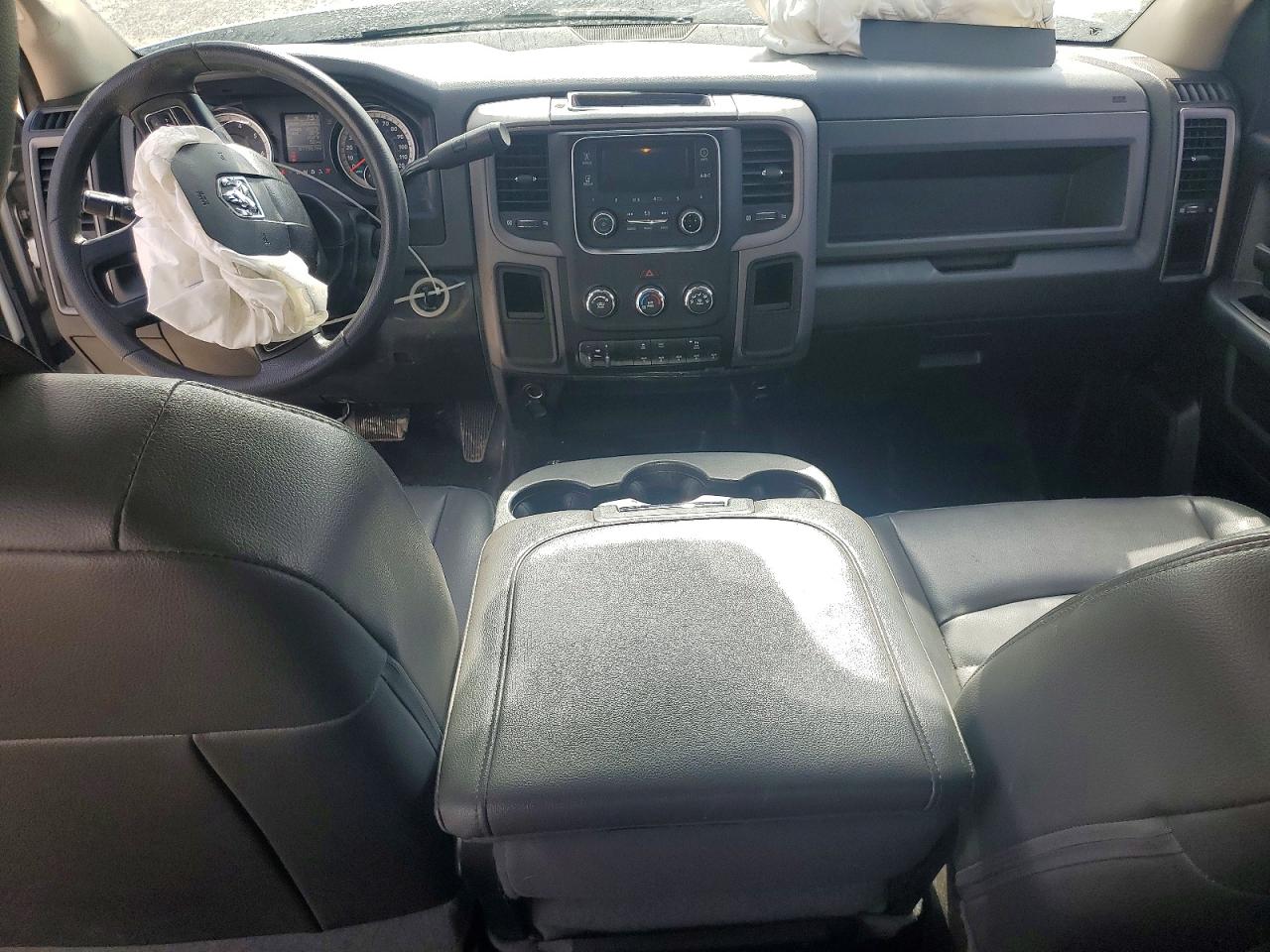 2018 RAM 2500 ST photo 22