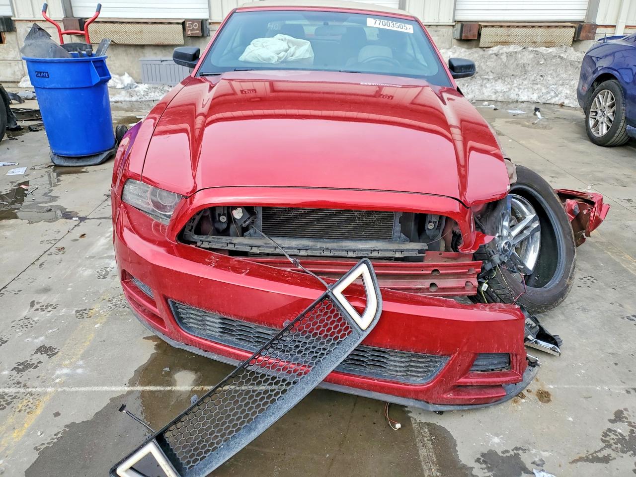 2013 FORD MUSTANG photo 9