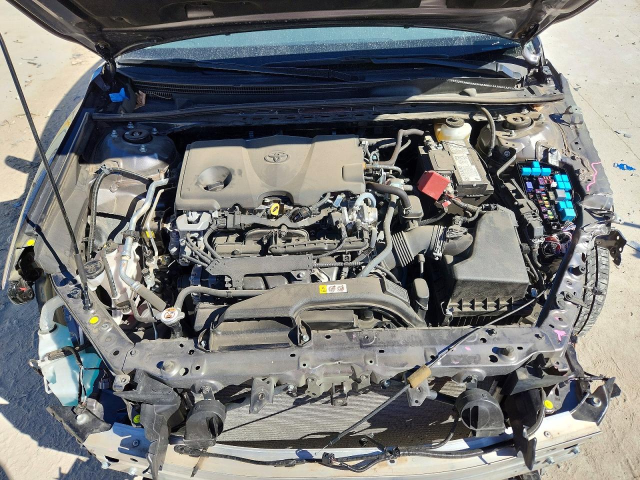 2024 TOYOTA CAMRY LE photo 31