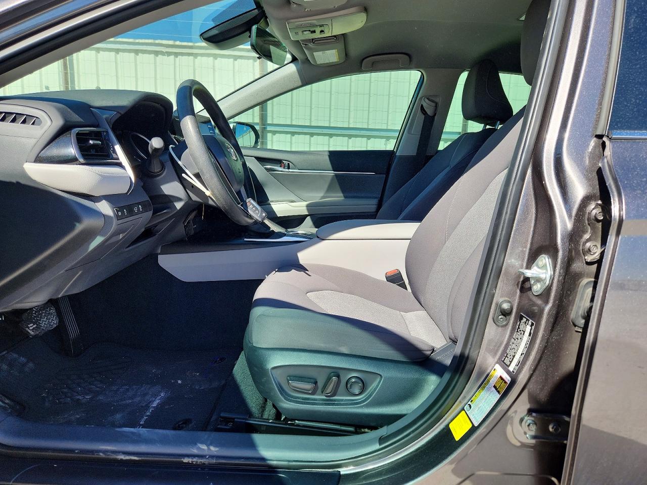 2024 TOYOTA CAMRY LE photo 19