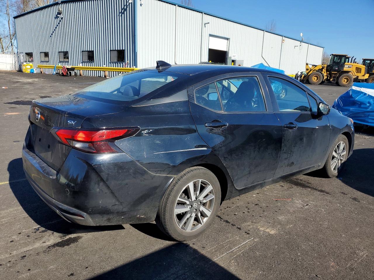 2021 NISSAN VERSA SV photo 3