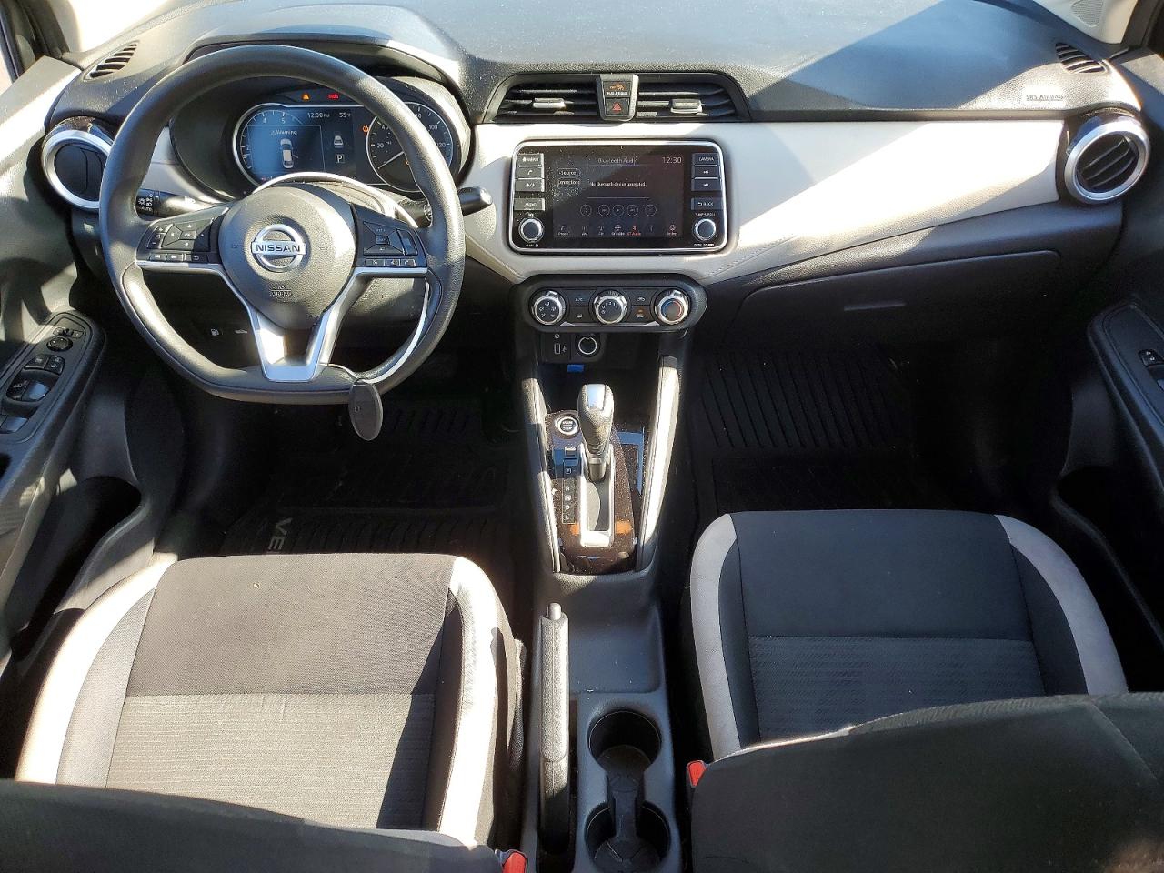 2021 NISSAN VERSA SV photo 8
