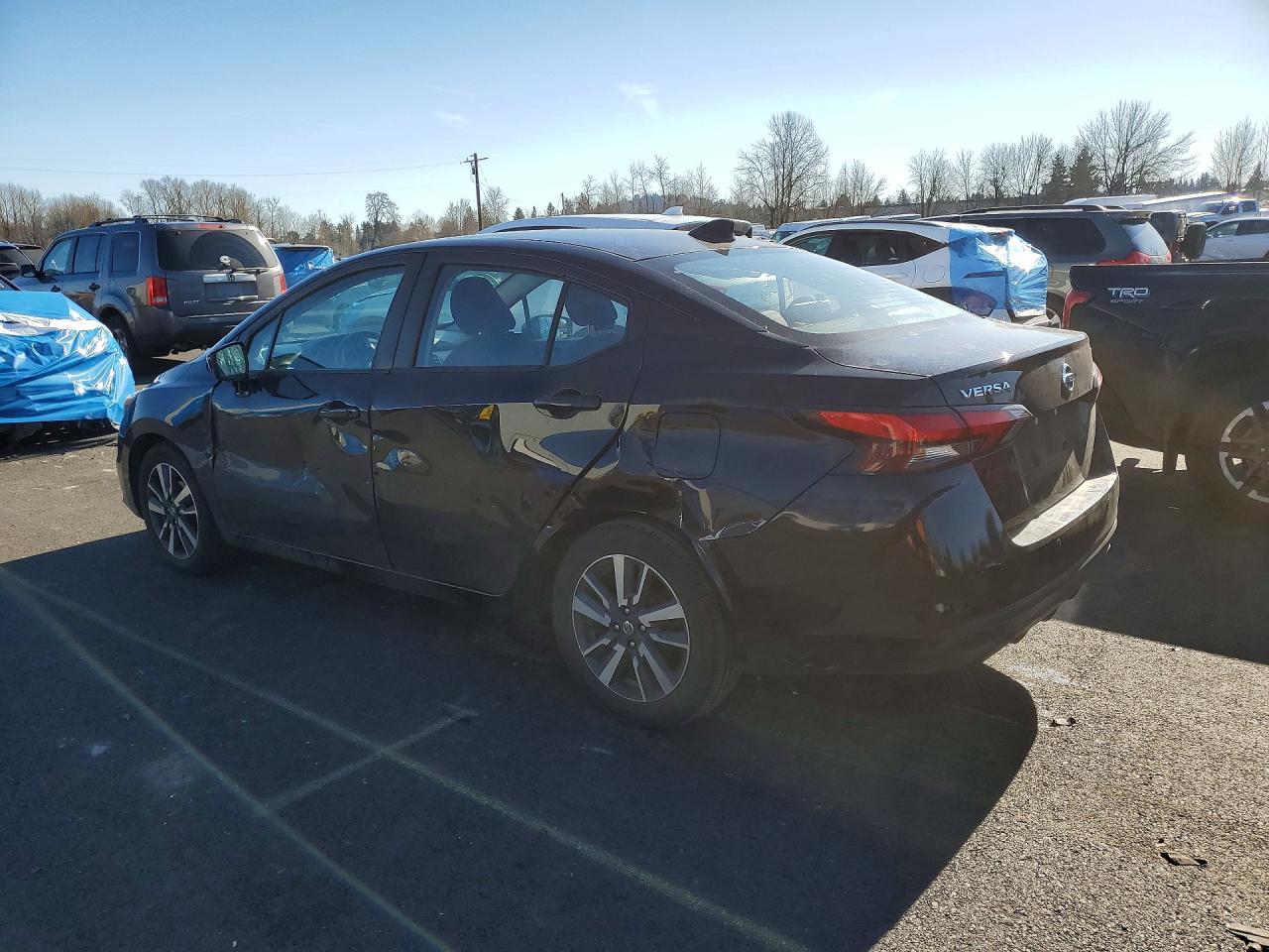 2021 NISSAN VERSA SV photo 2