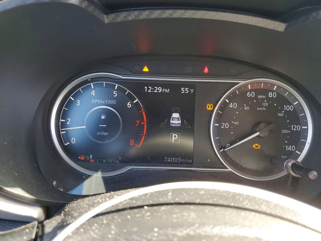 2021 NISSAN VERSA SV photo 9