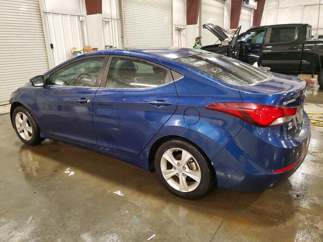 2016 HYUNDAI ELANTRA photo 3
