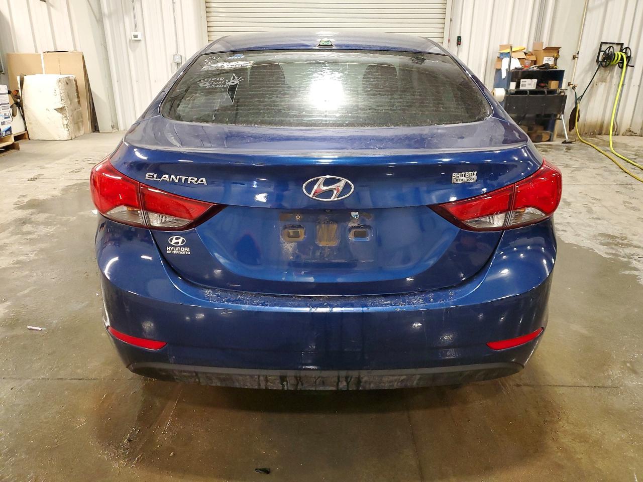 2016 HYUNDAI ELANTRA photo 11