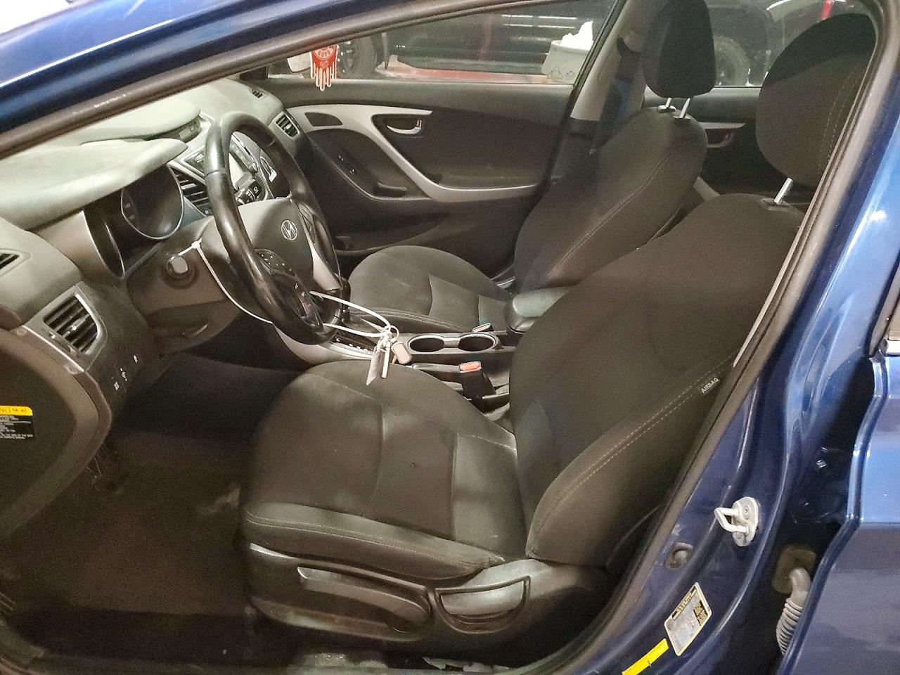 2016 HYUNDAI ELANTRA photo 13