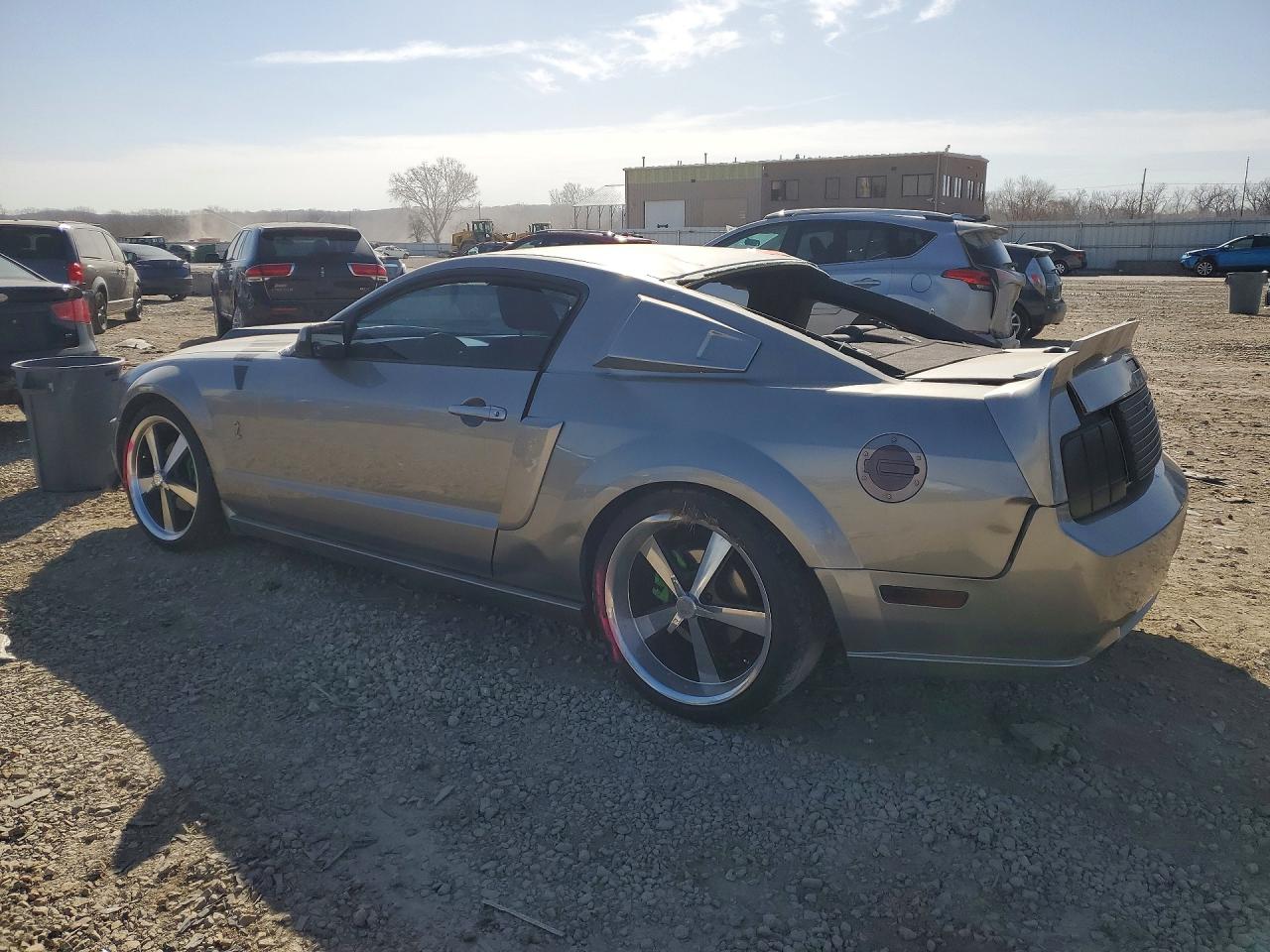 2008 FORD MUSTANG GT photo 2