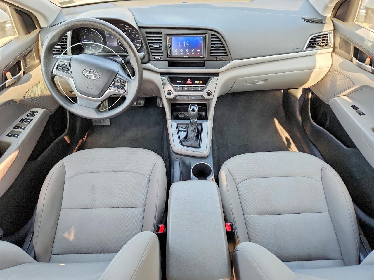 2017 HYUNDAI ELANTRA SE photo 15