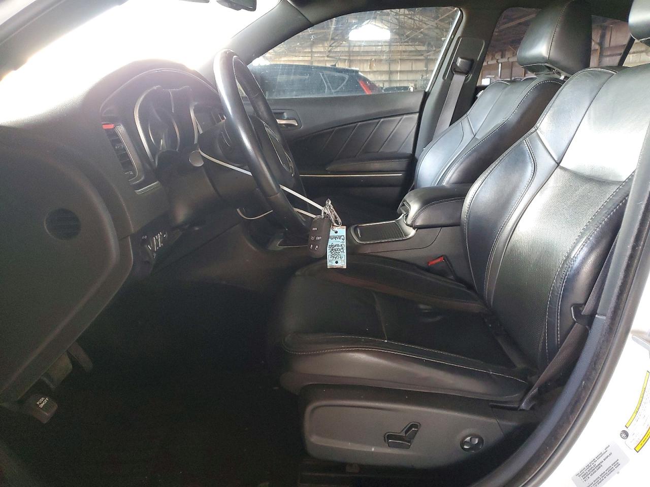2015 DODGE CHARGER SXT photo 19