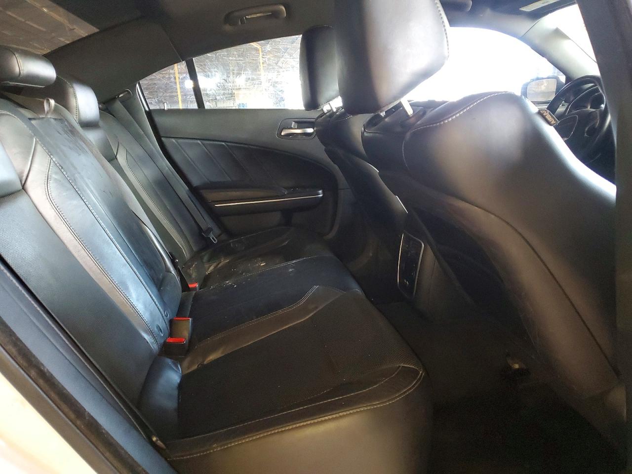 2015 DODGE CHARGER SXT photo 28