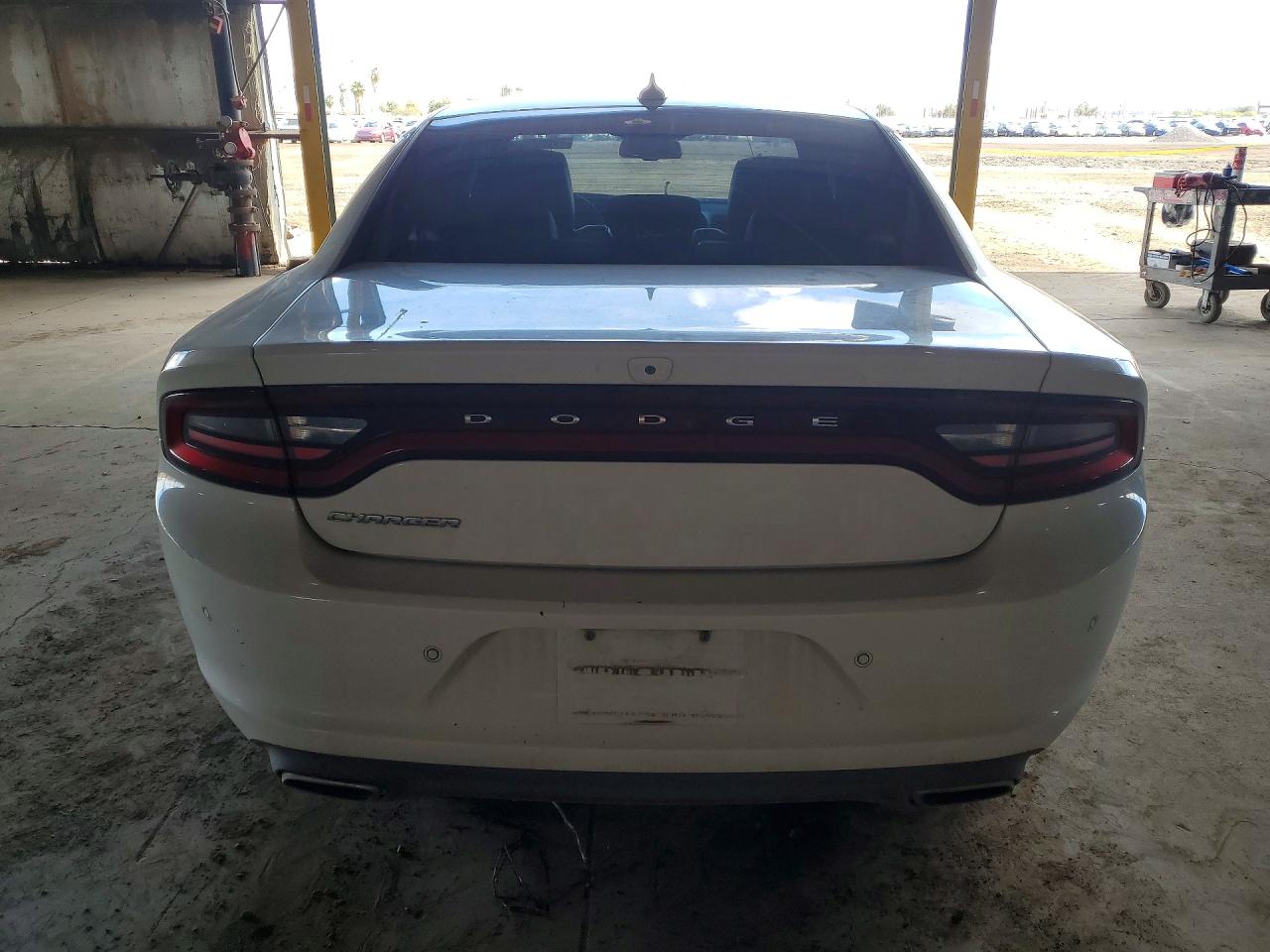 2015 DODGE CHARGER SXT photo 16