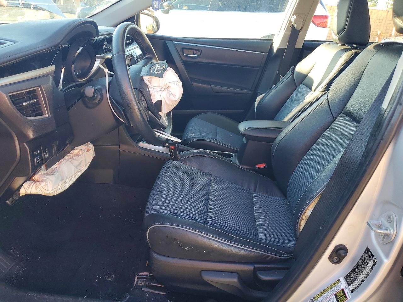 2014 TOYOTA COROLLA L photo 7