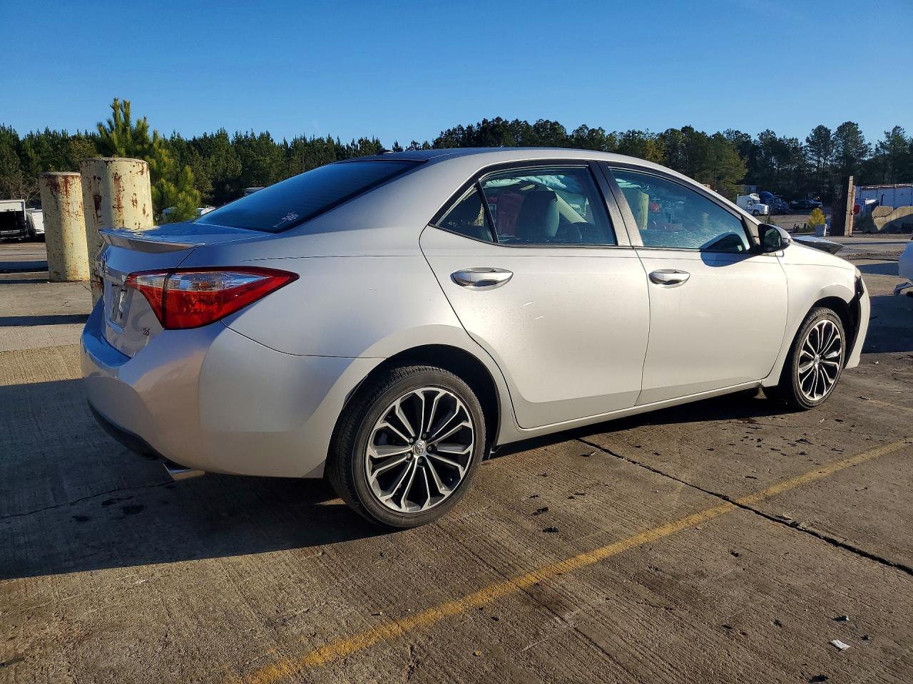 2014 TOYOTA COROLLA L photo 3