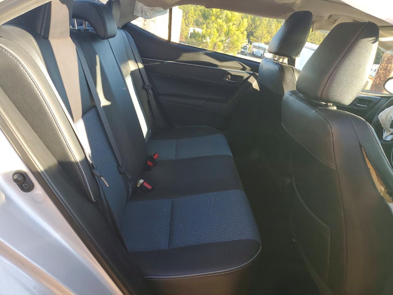 2014 TOYOTA COROLLA L photo 10