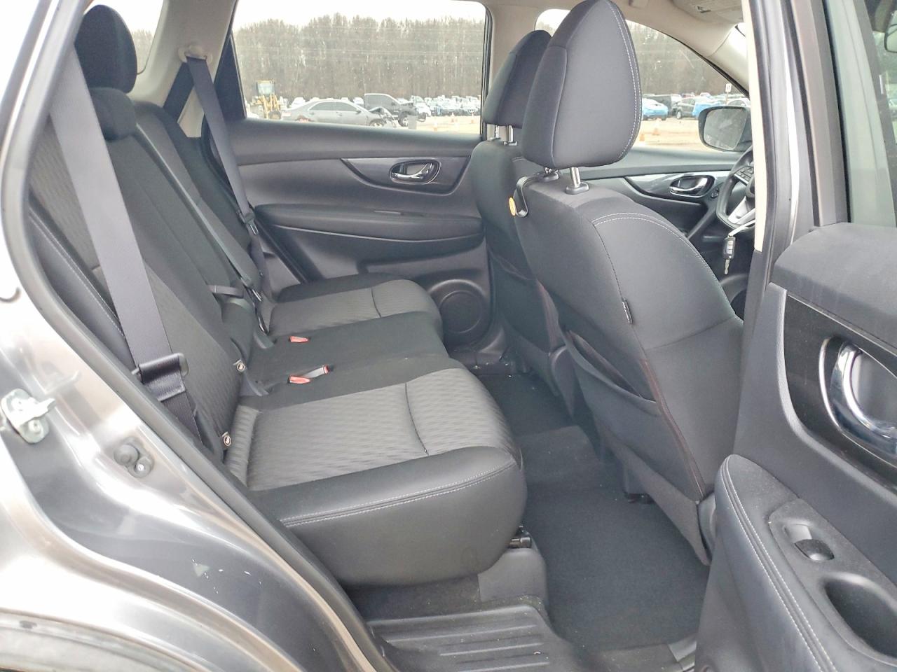 2018 NISSAN ROGUE S photo 11