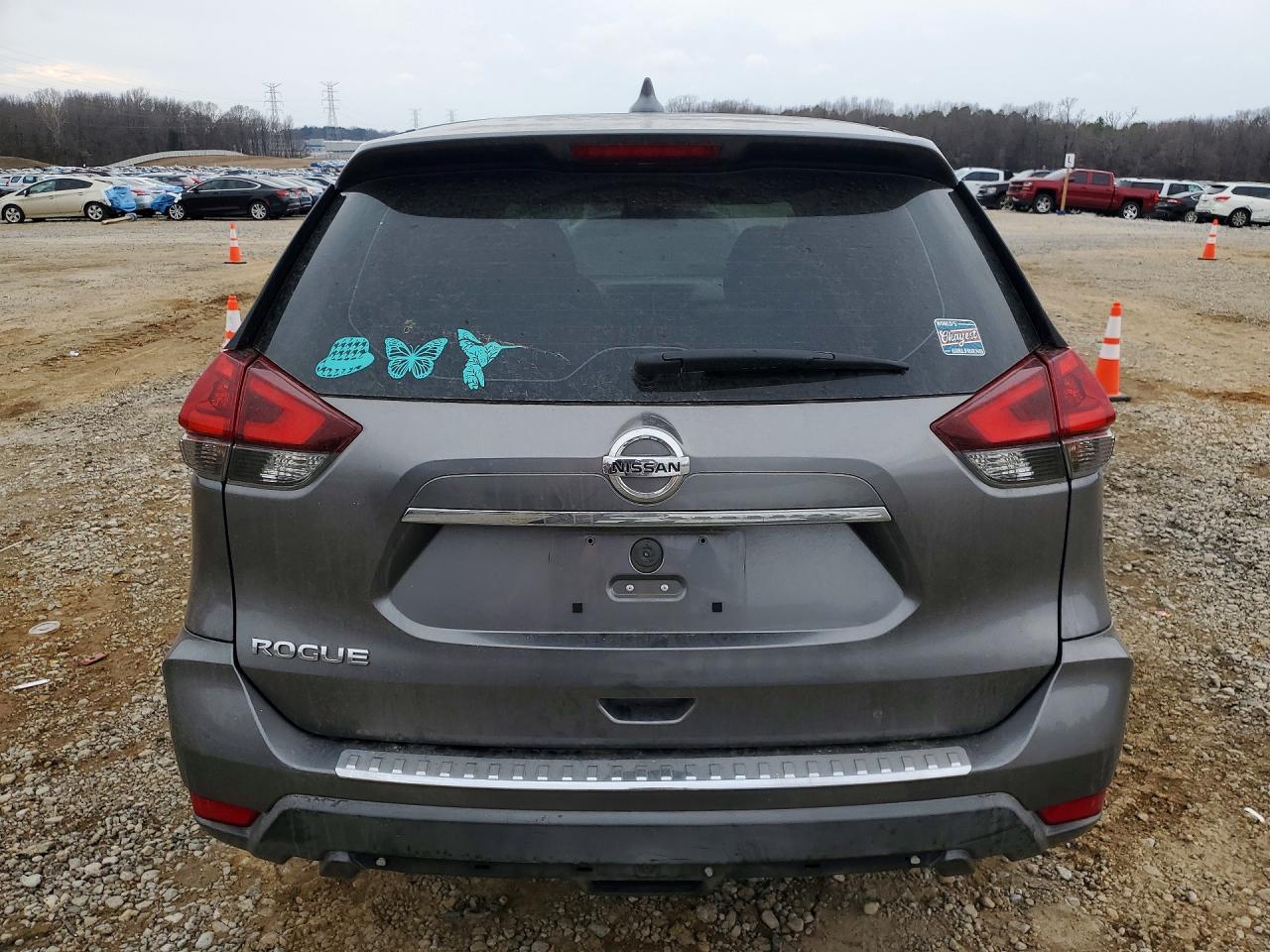 2018 NISSAN ROGUE S photo 6