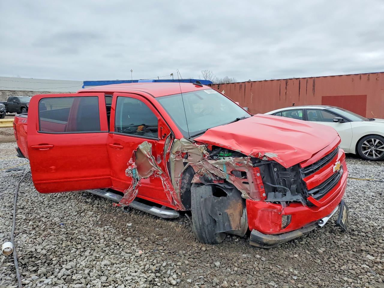 2018 CHEVROLET SILVERADO K1500 LT photo 4