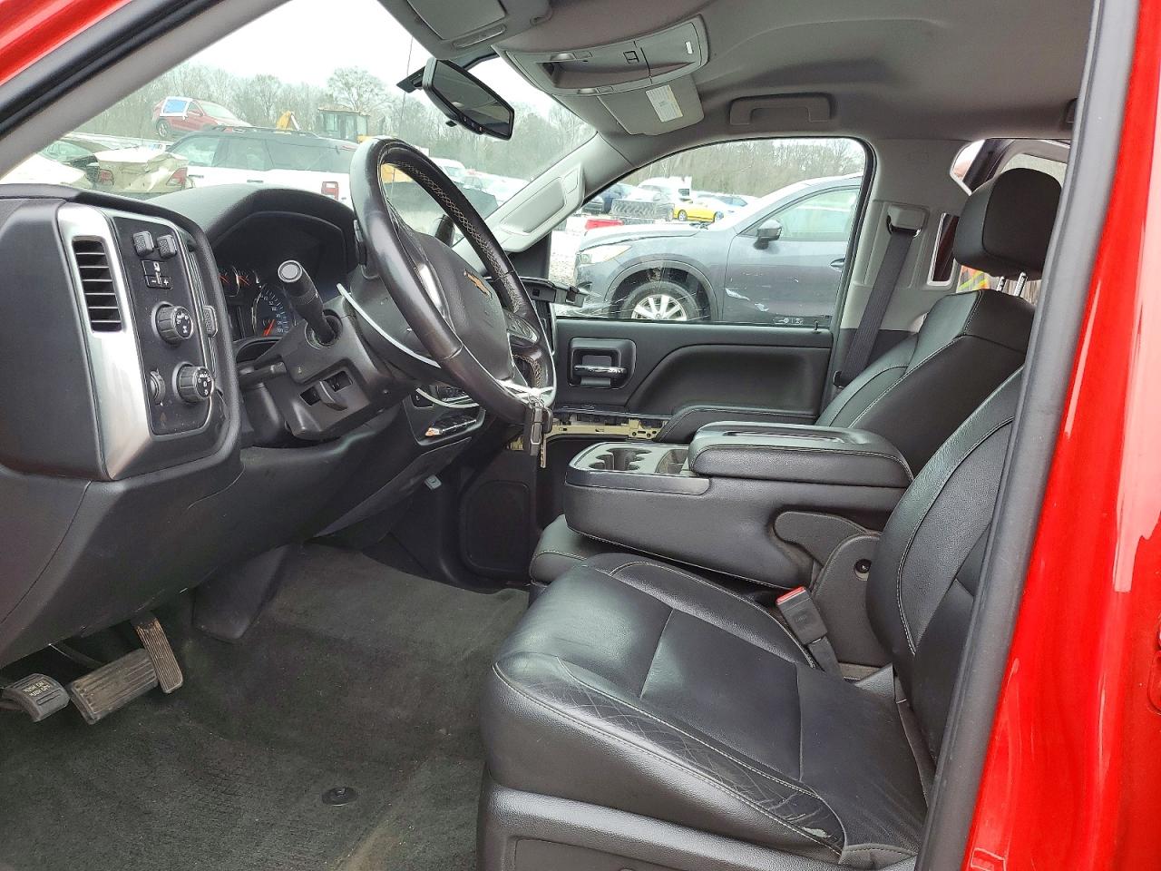 2018 CHEVROLET SILVERADO K1500 LT photo 7