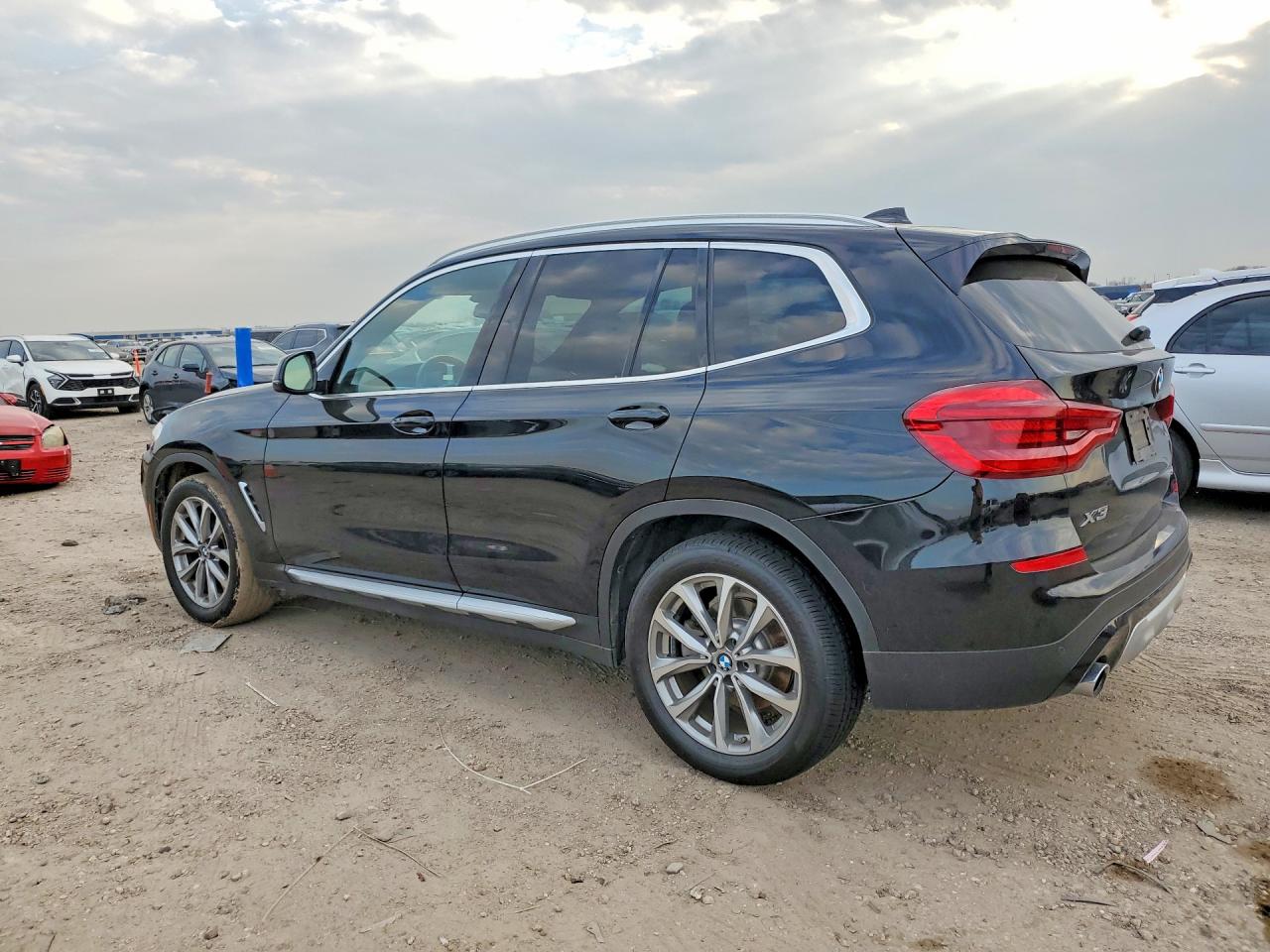 2019 BMW X3 SDRIVE30I photo 2