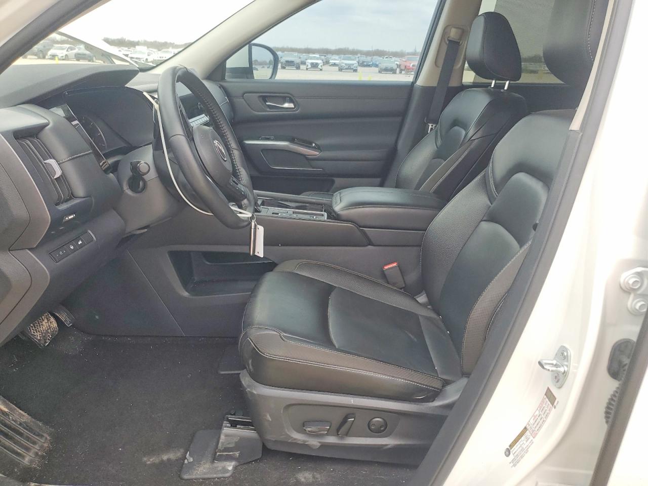 2023 NISSAN PATHFINDER SL photo 13